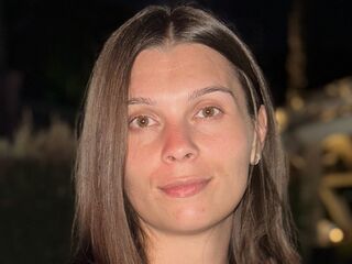 naughty camgirl masturbating with dildo EvaAria