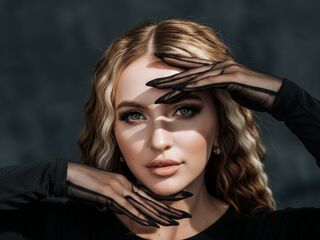 naughty cam girl masturbating EvaVibe