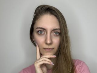 naked girl with live cam masturbating GenevaAndrode