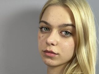 nude camgirl photo GerryThoburn