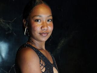 adult chat room HannahLabel