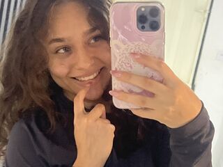 camgirl playing with vibrator ImCherry