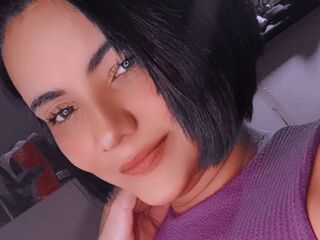 camgirl showing pussy IngridSilva