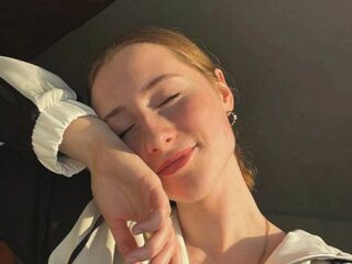 naughty camgirl masturbating IrmaWoods