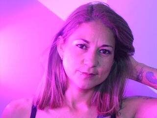 naked girl with webcam masturbating with dildo IsabellaBaker