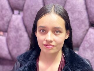 strip tease show IssaMontenegro