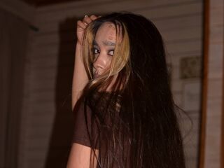 camgirl masturbating with dildo IvyMoore