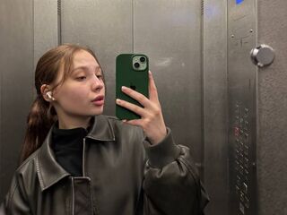 sex cam JuneWood