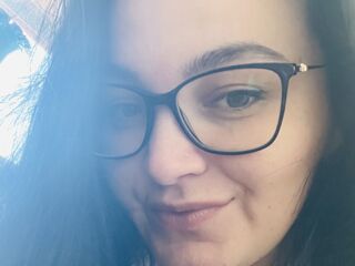 naughty camgirl fingering pussy KairaHelena