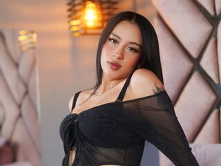 topless cam girl KaisaCurt