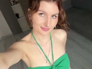 fingering girl webcam  KarmenZeinert