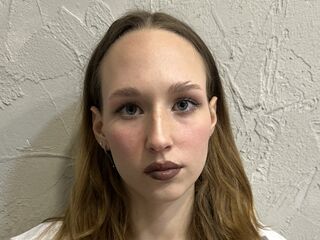 girl webcamsex KatrinJons