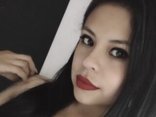 camwhore fingering pussy KellyLoraine