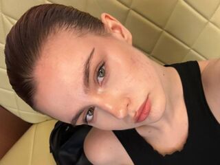 naked camgirl gallery KlaraGogins