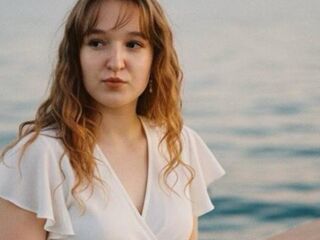 cam girl fingering LaureenHosfeld