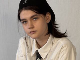 sex cam online LeannMolineaux