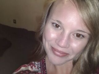 girl chatroom LeshaLee