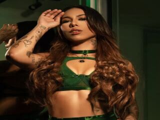 hot cam girl spreading pussy LilyHarpers