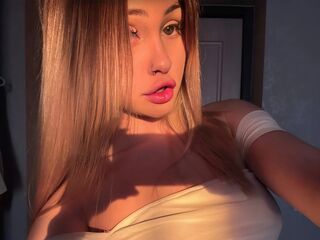 naughty camwhore LittleKristy