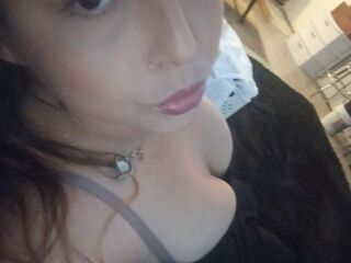 shaved pussy web cam LolaLoced