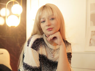 free liveshow LolaNewton