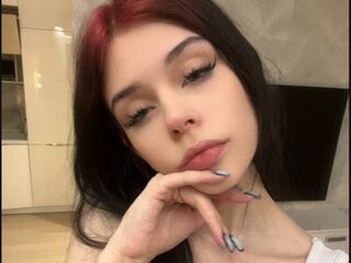 camwhore masturbating with sextoy LoraBrow