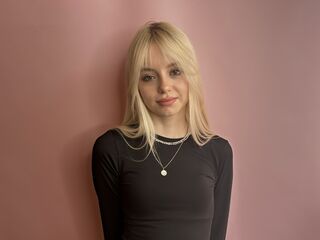 camgirl masturbating with dildo LorettaCovil
