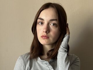 camgirl masturbating with sextoy LouanneNading