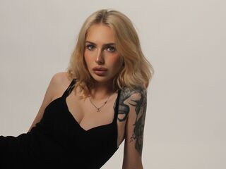 naughty cam girl masturbating with dildo LowerFrancis