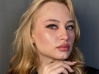 fingering webcamgirl LucileNeuburger