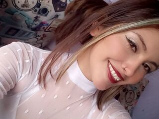 live webcam girl LunaLars