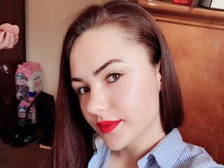 cam strip tease LunaTokio