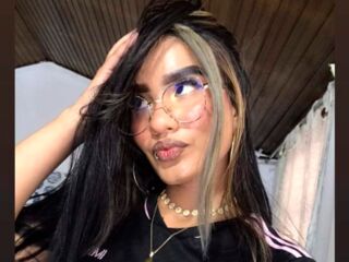 hot cam whore MadissonVerdez