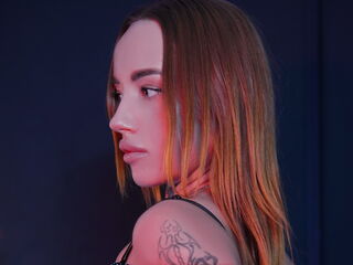 camgirl fingering pussy MagicalYana