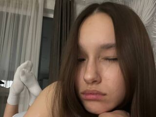 fingering webcam girl MariellaLot