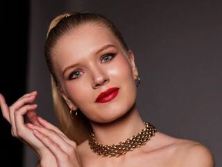 naked camgirl masturbating with dildo MarkHarkrider