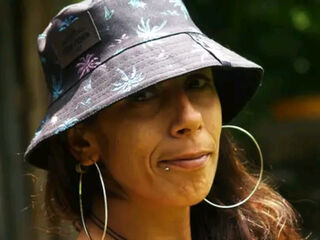 camwhore shaving pussy MayaSilverstone