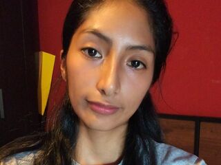 beautiful webcam girl MayraBravo
