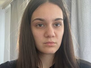camgirl masturbating with sex toy MeiCruzan