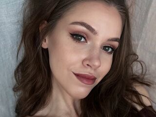 camslut topless MeleeEva