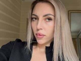 bedroom live cam MelisaDee