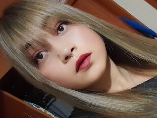 live webcam model MercellaMorelli