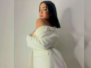 webcam strip tease show MiaNumi
