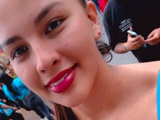 naughty cam girl fingering shaved pussy MiaRosele