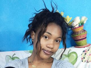 naked camgirl picture MioraRiva