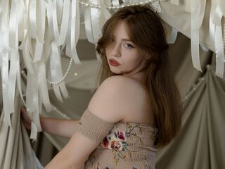 hot web cam show MoonBrittany