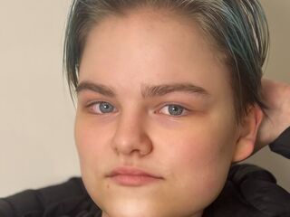 cybersex chatroom NilaPerine