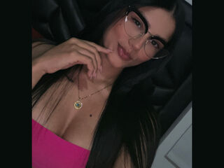 cam girl playing with dildo PamelaEvanz