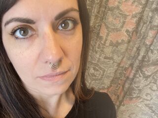 naked girl with live cam PiercedGoddess