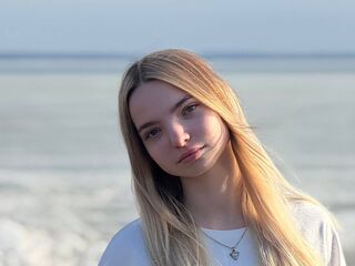 girl cam naked RaguelMetenosky